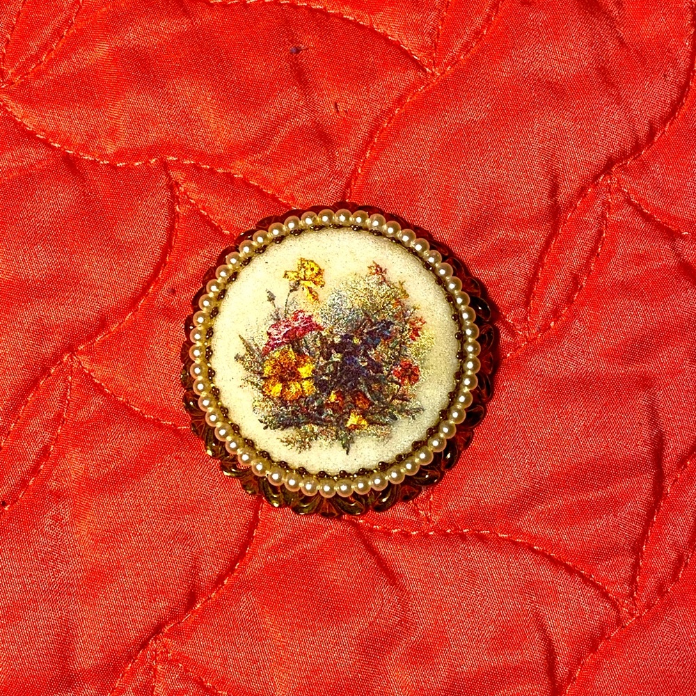 Antique round lacy brass frame brooch,round white center w/painted flowers